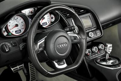 2012 Audi R8 5.2 quattro Spyder   - Photo 27 - Joliet, IL 60435