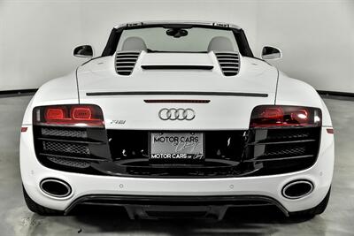 2012 Audi R8 5.2 quattro Spyder   - Photo 11 - Joliet, IL 60435