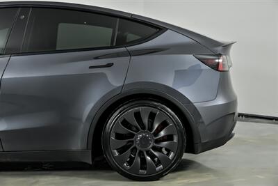2022 Tesla Model Y Performance - Photo 9 - Joliet, IL 60435