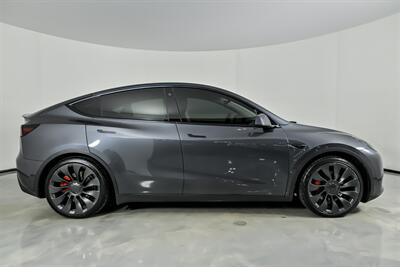 2022 Tesla Model Y Performance - Photo 14 - Joliet, IL 60435