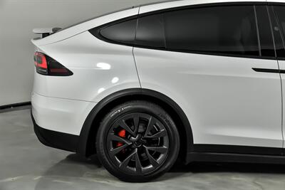 2023 Tesla Model X Plaid   - Photo 13 - Joliet, IL 60435