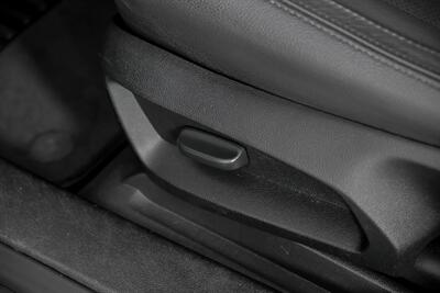 2009 Pontiac G8 GT   - Photo 24 - Joliet, IL 60435