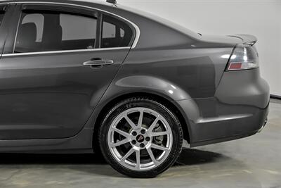 2009 Pontiac G8 GT   - Photo 9 - Joliet, IL 60435