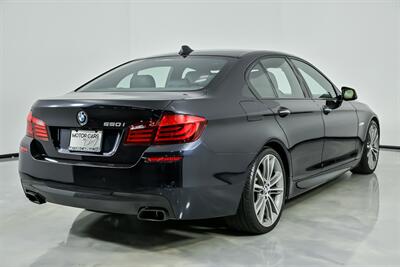 2013 BMW 550i-RARE MANUAL TRANS! - Photo 11 - Joliet, IL 60435