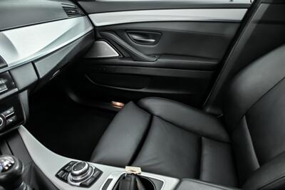 2013 BMW 550i-RARE MANUAL TRANS! - Photo 38 - Joliet, IL 60435