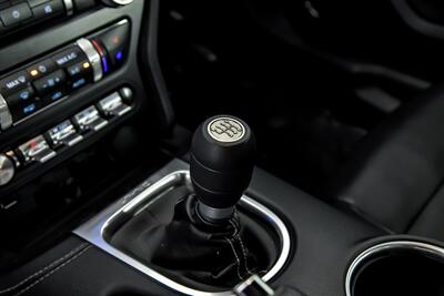 2020 Ford Mustang GT Premium   - Photo 34 - Joliet, IL 60435