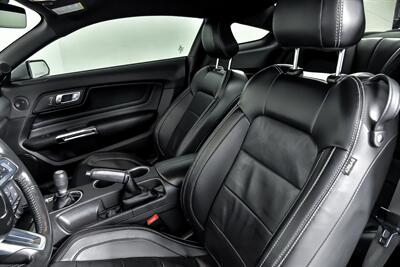 2020 Ford Mustang GT Premium   - Photo 22 - Joliet, IL 60435