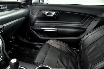 2020 Ford Mustang GT Premium   - Photo 35 - Joliet, IL 60435