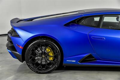 2022 Lamborghini Huracan EVO-FACTORY MATTE BLUE   - Photo 13 - Joliet, IL 60435