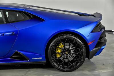 2022 Lamborghini Huracan EVO-FACTORY MATTE BLUE   - Photo 9 - Joliet, IL 60435