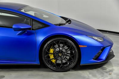 2022 Lamborghini Huracan EVO-FACTORY MATTE BLUE   - Photo 15 - Joliet, IL 60435