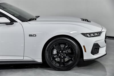 2024 Ford Mustang GT   - Photo 15 - Joliet, IL 60435