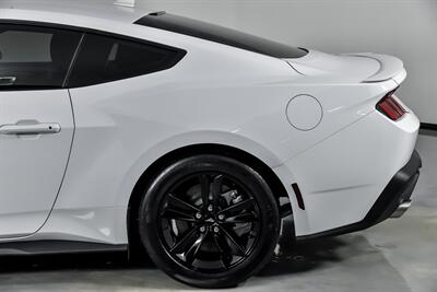 2024 Ford Mustang GT   - Photo 9 - Joliet, IL 60435