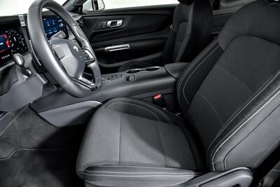 2024 Ford Mustang GT   - Photo 20 - Joliet, IL 60435
