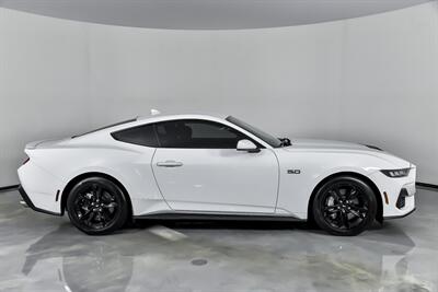 2024 Ford Mustang GT   - Photo 14 - Joliet, IL 60435