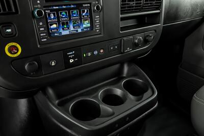 2019 Chevrolet Express 2500   - Photo 29 - Joliet, IL 60435