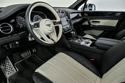 2019 Bentley Bentayga V8   - Photo 20 - Joliet, IL 60435