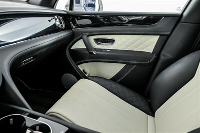 2019 Bentley Bentayga V8   - Photo 38 - Joliet, IL 60435