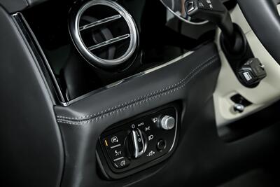 2019 Bentley Bentayga V8   - Photo 27 - Joliet, IL 60435