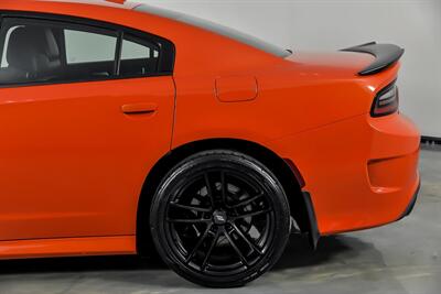 2020 Dodge Charger Scat Pack   - Photo 9 - Joliet, IL 60435