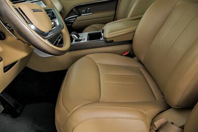 2025 Land Rover Range Rover P530 Autobiography LWB - Photo 23 - Joliet, IL 60435