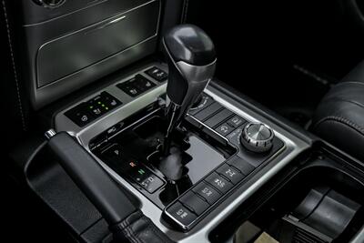 2020 Toyota Land Cruiser Heritage Edition - Photo 36 - Joliet, IL 60435
