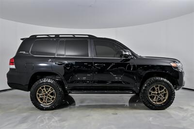 2020 Toyota Land Cruiser Heritage Edition - Photo 14 - Joliet, IL 60435
