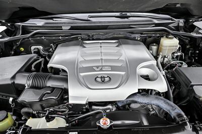 2020 Toyota Land Cruiser Heritage Edition - Photo 17 - Joliet, IL 60435