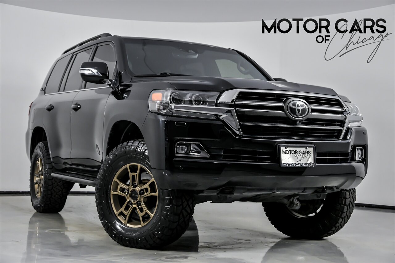 2020 Toyota Land Cruiser Heritage Edition   - Photo 1 - Joliet, IL 60435
