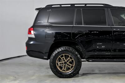 2020 Toyota Land Cruiser Heritage Edition - Photo 13 - Joliet, IL 60435
