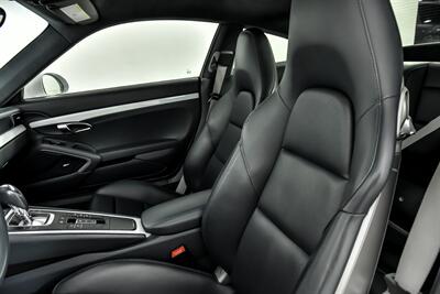 2017 Porsche 911 Carrera 4S   - Photo 25 - Joliet, IL 60435