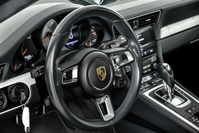 2017 Porsche 911 Carrera 4S   - Photo 27 - Joliet, IL 60435