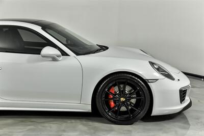 2017 Porsche 911 Carrera 4S   - Photo 15 - Joliet, IL 60435