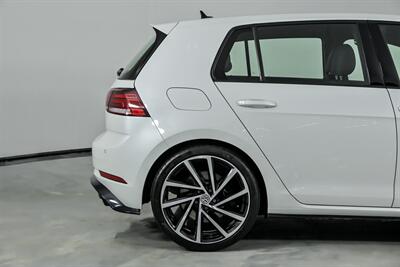 2019 Volkswagen Golf R 4Motion   - Photo 13 - Joliet, IL 60435