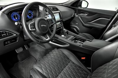 2020 Jaguar F-PACE SVR   - Photo 21 - Joliet, IL 60435