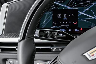 2025 Cadillac Escalade-V   - Photo 30 - Joliet, IL 60435