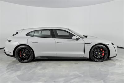 2023 Porsche Taycan GTS Sport Turismo-FULL SATIN PPF-CHALK ON RED!   - Photo 14 - Joliet, IL 60435