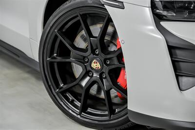 2023 Porsche Taycan GTS Sport Turismo-FULL SATIN PPF-CHALK ON RED!   - Photo 4 - Joliet, IL 60435