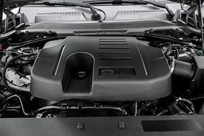 2021 Land Rover Defender 110 X-Dynamic HSE   - Photo 17 - Joliet, IL 60435