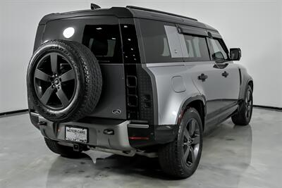 2021 Land Rover Defender 110 X-Dynamic HSE   - Photo 12 - Joliet, IL 60435