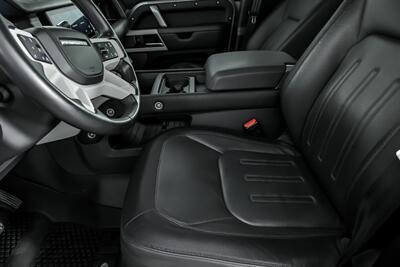 2021 Land Rover Defender 110 X-Dynamic HSE   - Photo 21 - Joliet, IL 60435
