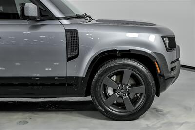 2021 Land Rover Defender 110 X-Dynamic HSE   - Photo 15 - Joliet, IL 60435