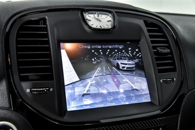 2012 Chrysler 300 SRT8   - Photo 32 - Joliet, IL 60435