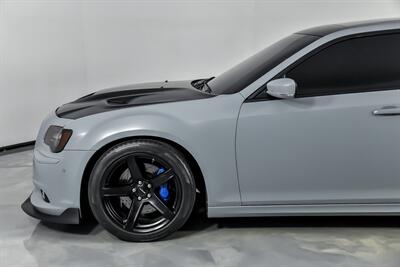 2012 Chrysler 300 SRT8   - Photo 7 - Joliet, IL 60435