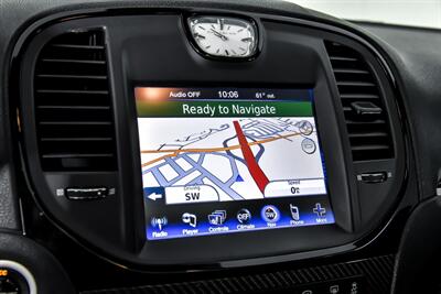 2012 Chrysler 300 SRT8   - Photo 31 - Joliet, IL 60435