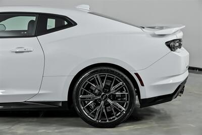 2023 Chevrolet Camaro ZL1   - Photo 9 - Joliet, IL 60435
