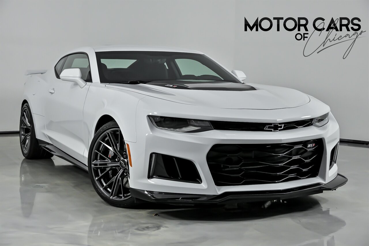 2023 Chevrolet Camaro ZL1   - Photo 1 - Joliet, IL 60435