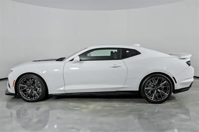 2023 Chevrolet Camaro ZL1   - Photo 8 - Joliet, IL 60435