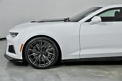2023 Chevrolet Camaro ZL1   - Photo 7 - Joliet, IL 60435
