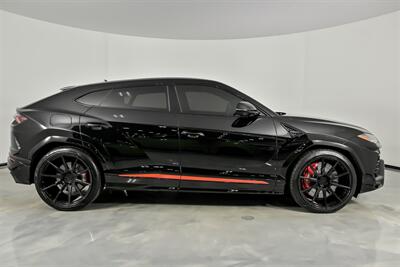 2020 Lamborghini Urus - Photo 14 - Joliet, IL 60435